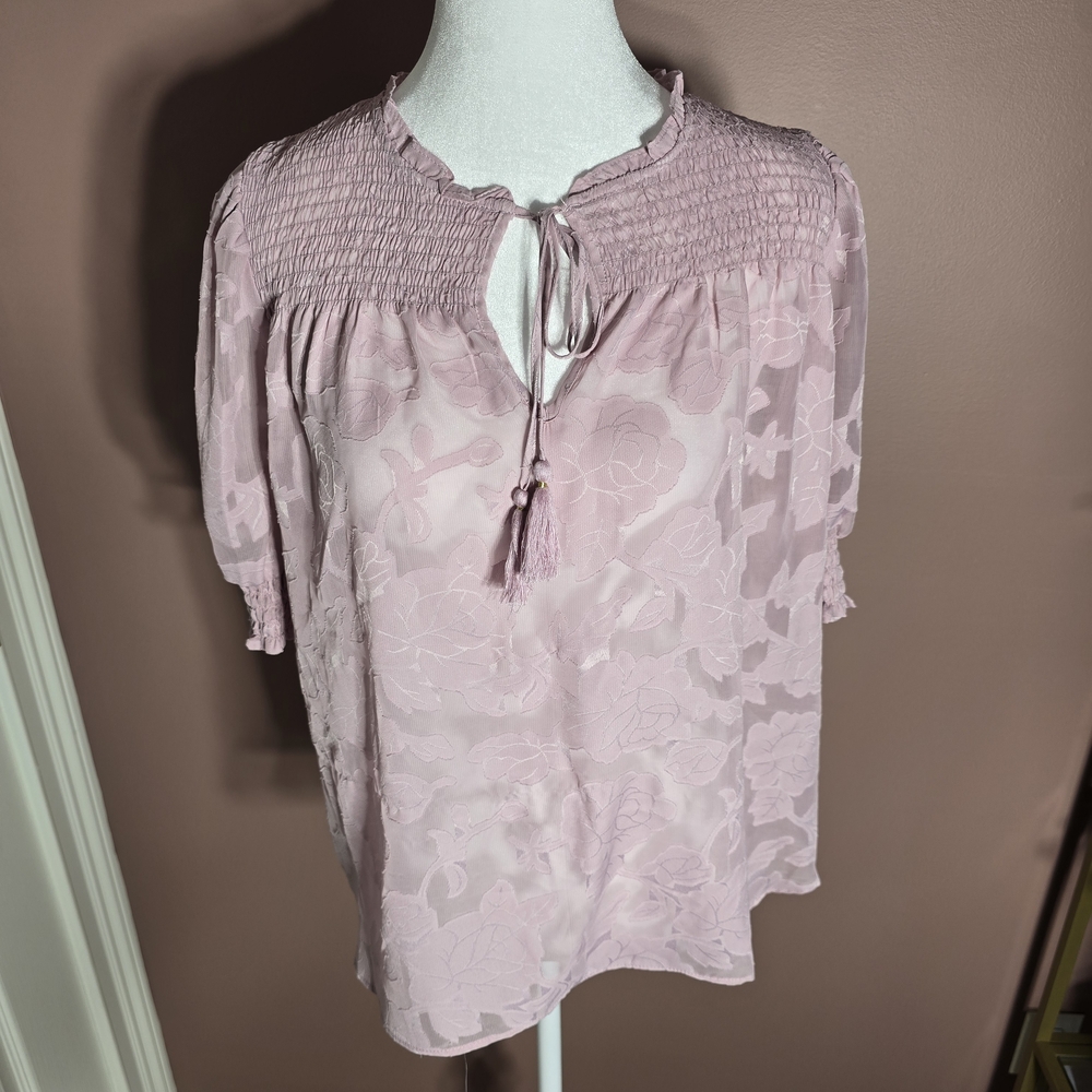 Rose+Olive Chic Mauve Blouse with Floral‎ Design
